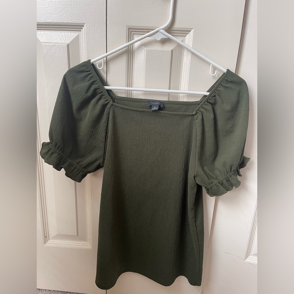 Ann Taylor Olive Green Puff Sleeve Top